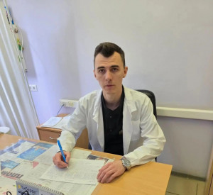 Молодому специалисту была предоставлена служебная однокомнатная квартира, а также выплачена единовременная помощь в размере 200 тысяч рублей как молодому специалисту.