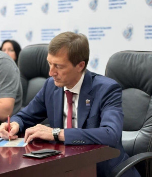Александр Живайкин подал документы на выдвижение в Госдуму