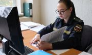 Самарец решил провести апгрейд своего автомобиля и установил на переднюю часть мигалки