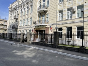 Молодой рабочий погиб, упав с высоты на заводе в Самарской области