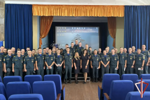 В Самаре сотрудники Росгвардии провели профориентационную встречу с военнослужащими, увольняемыми в запас