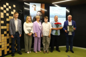 В Самаре родным погибшего красноармейца вручили его солдатский медальон