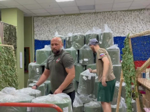Более 800 маскировочных сетей для фронта: результат общей работы волонтеров и Народного фронта