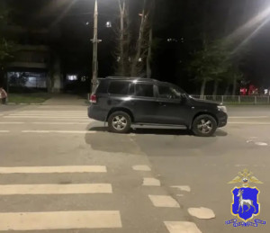 В Самаре пешеход шел по "зебре" и попал под машину