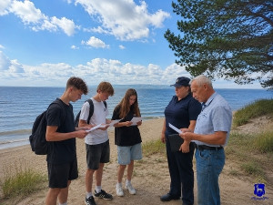 В Приволжском районе полицейские и общественники провели профилактическое мероприятие «Безопасный водоём» на официальном пляже села Приволжье.