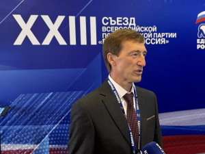 Депутат регионального парламента Александр Живайкин выступил с инициативой использовать площадку августовских педагогических совещаний для сбора и систематизации учительских инициатив в Народную программу.
