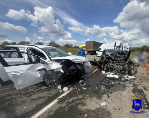 1 августа в 12:20 на 16 км автомобильной дороги «Обход г.Сызрань» в Сызранском районе произошло столкновение двух автомобилей Geely и Hyundai Tucson.