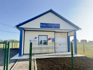 Министр здравоохранения Самарской области Андрей Орлов совместно с главой Кинельского района Владимиром Чихиревым и главным врачом Кинельской ЦРБ ознакомились с работой фельдшерско-акушерского пункта в поселке Энергия.