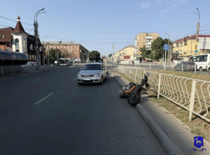 В Промышленном районе Самары в ДТП пострадал водитель СИМ
