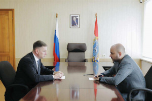 Губернатор Самарской области Вячеслав Федорищев в ходе рабочей поездки в Тольятти провел встречу с главой города Ильей Сухих.