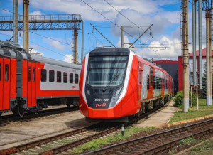  С 17 августа по территории Самарской области начал курсировать электропоезд серии ЭС104 «Финист».