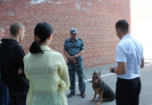 Для подростков, находящихся в трудной жизненной ситуации, провели познавательную экскурсию по Межмуниципальному управлению МВД России «Сызранское».