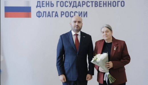В пятницу, 21 августа, губернатор Вячеслав Федорищев вручил государственные награды жителям Самарской области. Церемония, приуроченная ко Дню государственного флага Российской Федерации, состоялась в Самарском академическом театре оперы и балета имени Д.Д