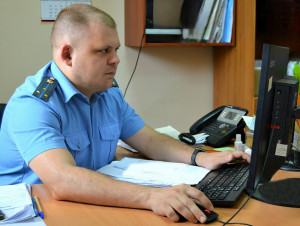 Судебные приставы Самарской области взыскали с директора одной из местных организаций, который не выплатил зарплату своему сотруднику, уголовный штраф.