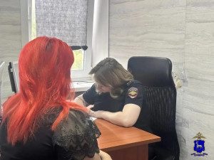 В Отрадном девушку задержали, когда она подняла наркотик с земли