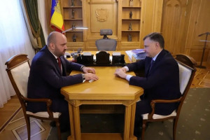 Обсудили укрепление и расширение сотрудничества наших регионов в самых разных отраслях, в том числе в сфере беспилотной авиации, образования, туризма и многого другого.