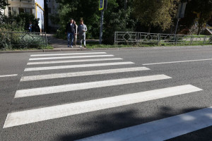 Ко Дню знаний в Самаре обновили дорожную разметку у школ