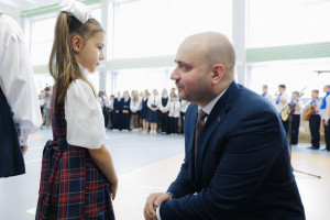 Вячеслав Федорищев; "Родители, которые привели сегодня своих детей в первые классы, точно не ошиблись в выборе образовательного учреждения".