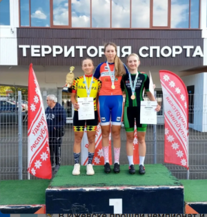 В Ижевске прошли чемпионат и первенство России по велосипедному спорту на шоссе в групповой горной гонке среди женщин, юниорок и девушек.