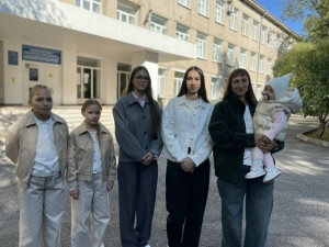 Семейная традиция: многодетные родители Самарской области голосуют вместе с детьми