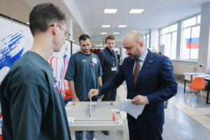 В пятницу, 18 сентября, в Самарской области стартовали выборы депутатов в Государственную Думу и Самарскую Губернскую Думу. Голосование будет проходить в течение трех дней – 18, 19 и 20 сентября.