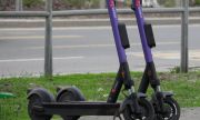 В Самаре появились новые велопарковки для электросамокатов