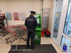 Полицейские задержали учащегося колледжа, подозреваемого в краже денег из банкомата в Тольятти