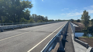 В Хворостянском районе завершен ремонт моста на въезде в село Абашево