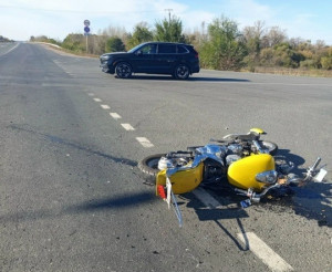 В Красноярском районе произошло ДТП с участием мотоцикла и легкового автомобиля