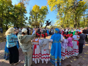 В Камышлинском районе открыли парк «Аленький цветочек»
