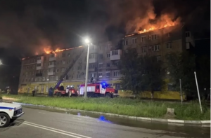 В Новокуйбышевске большой пожар в многоэтажке тушили всю ночь