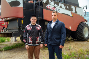 Практика с зарплатой и жильём: в Самарской области привлекать молодёжь в АПК помогает нацпроект