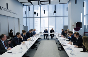 30 сентября в Москве губернатор Самарской области, председатель комиссии Государственного Совета Российской Федерации по направлению «Промышленность» Вячеслав Федорищев провел заседание Экспертного совета комиссии Госсовета по направлению «Промышленность»