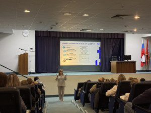 Лектор Общества «Знание», директор центра профессионального и предпрофессионального образования Самарского государственного экономического университета Игорь Сажин отметил пользу нейросетей для повседневной заботы о здоровье.