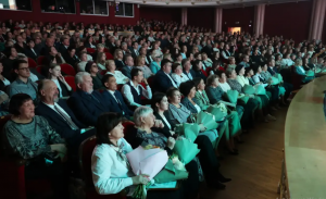 В Самарском академическом театре оперы и балета собрались педагогические работники со всего региона.