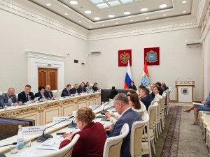 Стандарт заботы: работодатели региона расширяют поддержку семей с детьми
