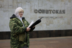 Одной из площадок, где на практике отрабатывались действия по укрытию населения в случае чрезвычайной ситуации, стала станция метро «Советская» в Самаре.