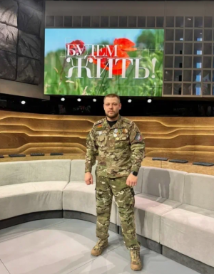 На Первом канале вышел выпуск с историей ветерана специальной военной операции Ярослава Кабанова и его отца. Съемочная группа федерального телеканала побывала в поселке Висла Ставропольского района Самарской области. 