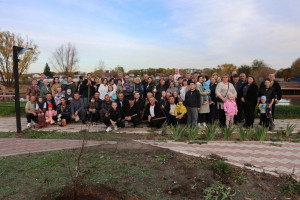 В Самарской области завершилась масштабная серия мероприятий, приуроченных ко Дню отца. В рамках проекта «Крепкая семья» партии «Единая Россия» школы, колледжи, учреждения культуры и общественные организации региона провели акции, флешмобы, спортивные пра