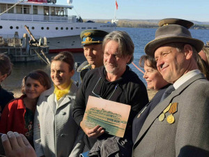 В Самарской области прошли съемки полнометражного фильма «Не оступись, доченька!». Создателем картины выступил известный петербургский режиссер Владислав Фурманов .
