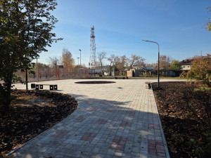 Районный центр Хворостянского района — это большое село с населением 5400 жителей. В Хворостянке есть два парка и сквер.