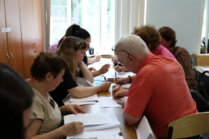 В Самаре приступили ко второму этапу предоставления соцвыплат собственникам квартир в доме № 20 по ул. 22 Партсъезда, который пострадал в результате пожара 14 июня 2026 года.