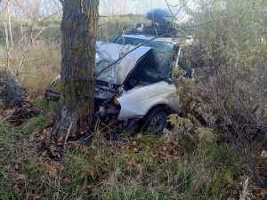 Сегодня в 09:22 в облГКУ «Центр по делам ГО, ПБ и ЧС» поступило сообщение о дорожно-транспортном происшествии на автодороге Тольятти – Ташелка.
